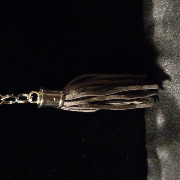 Tassel necklace - Picture 2 of 3